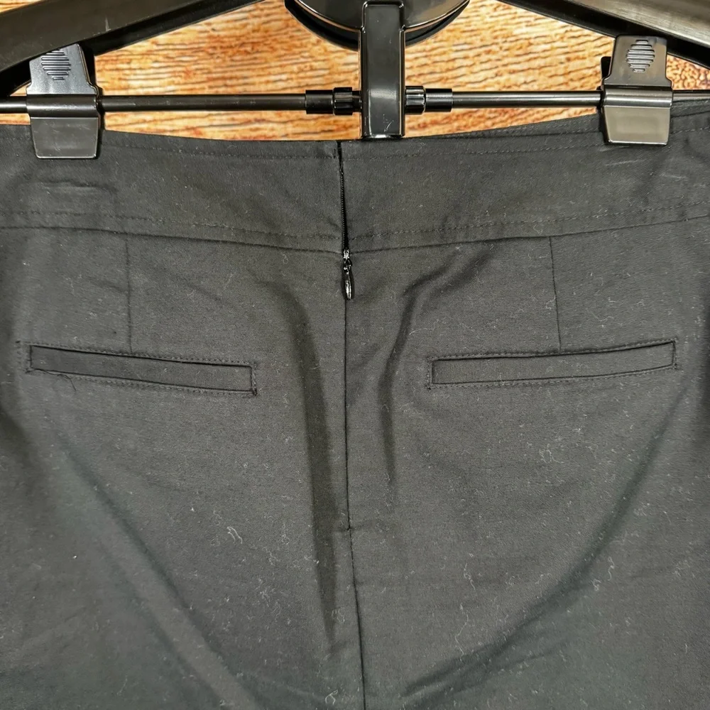 Black Pencil Skirt Women Professional Office Wear Back Slit Size 4‎